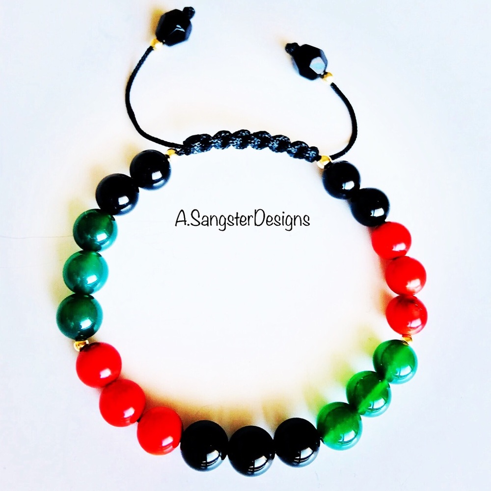 Red Black Green! Coral, Onyx + Green Onyx Bracelet